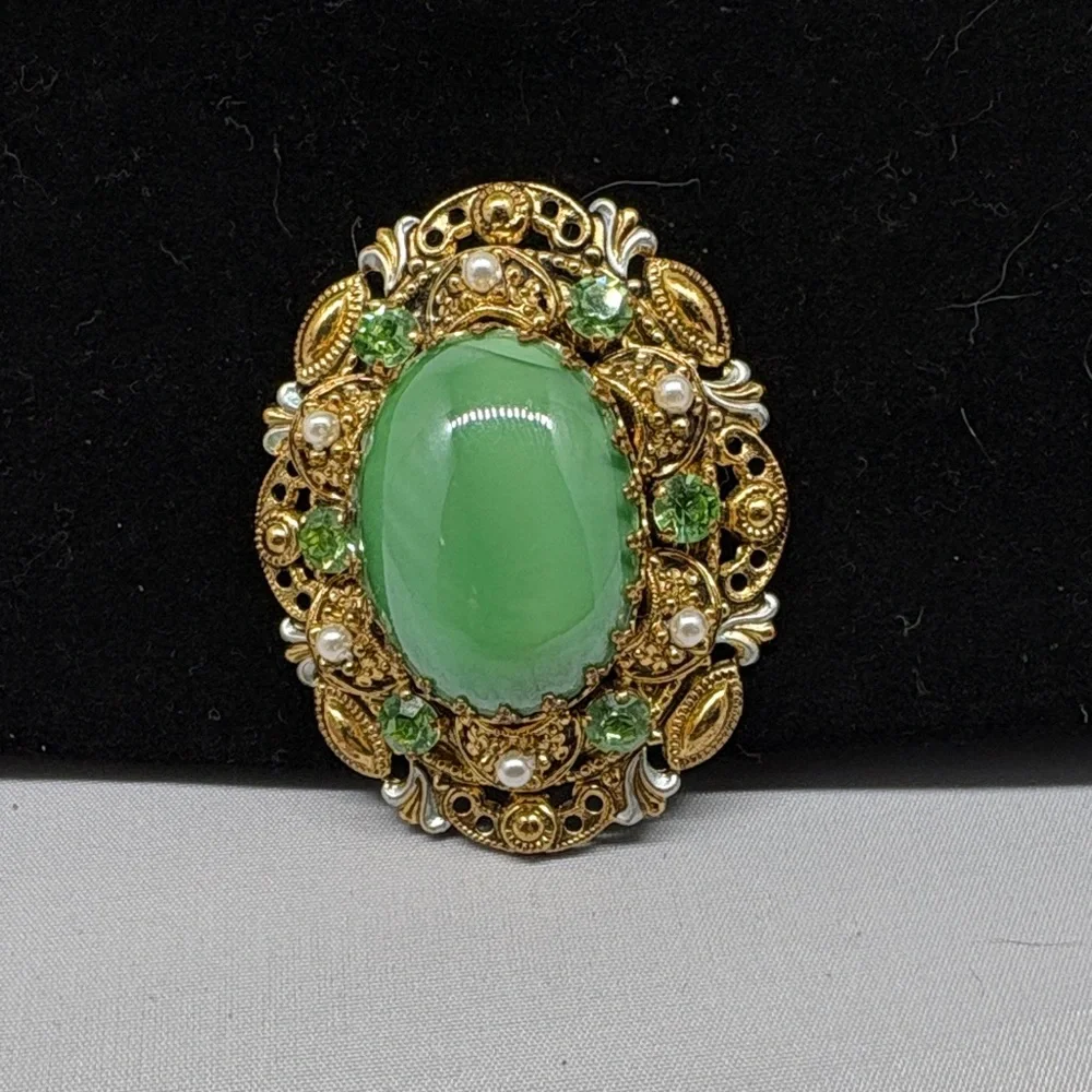Ornate Green and Gold Brooch with Pearl Accents - Picture 2 of 5